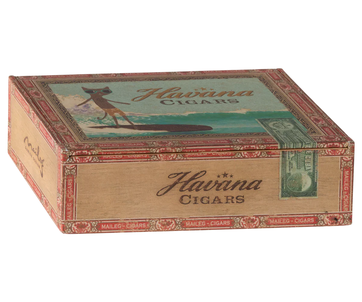 Maileg Mum & Dad in Cigar Box