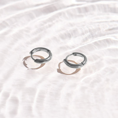 Smooth Curve Hoop Earrings