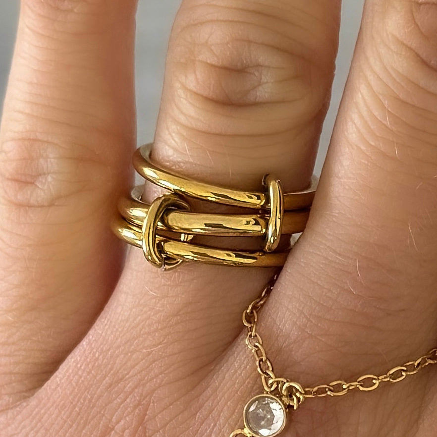 Viral Stacked Rings